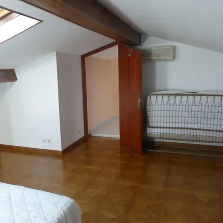 Bel Duplex Avec Parking, Proche Des Plages Et Commerces Ajaccio (Corsica)