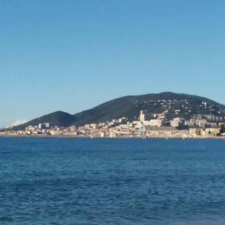 Bel Duplex Avec Parking, Proche Des Plages Et Commerces 公寓